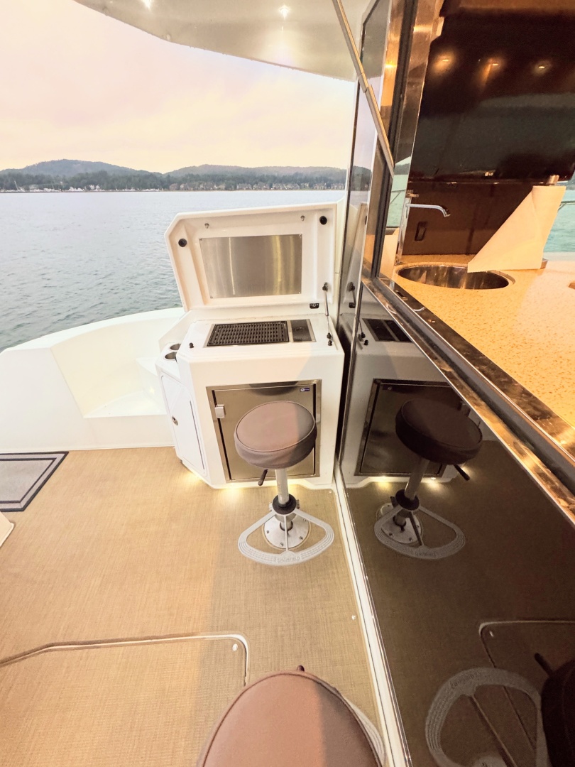 2013 Cruisers Yachts 45 Cantius