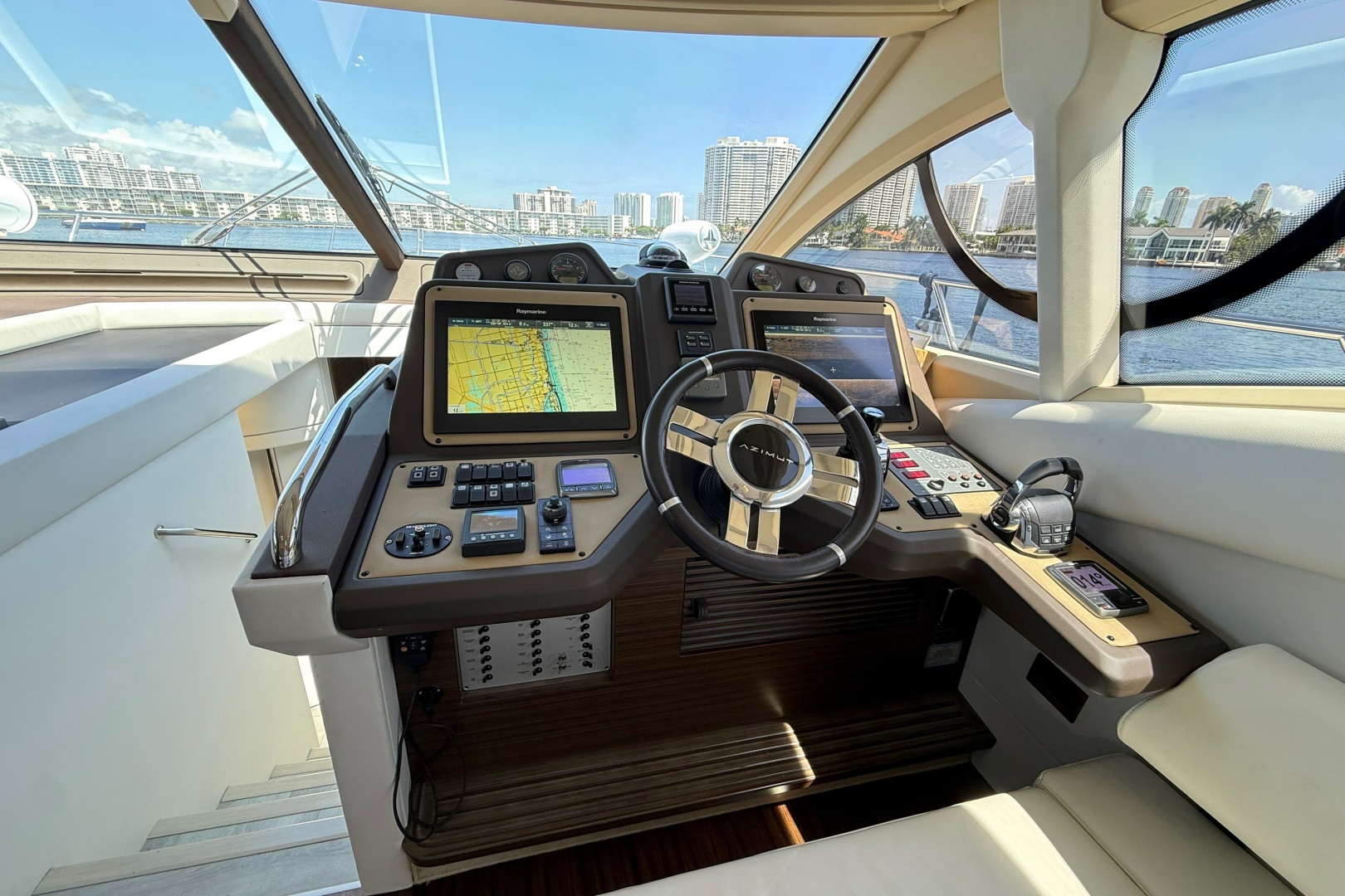 2015 Azimut 54
