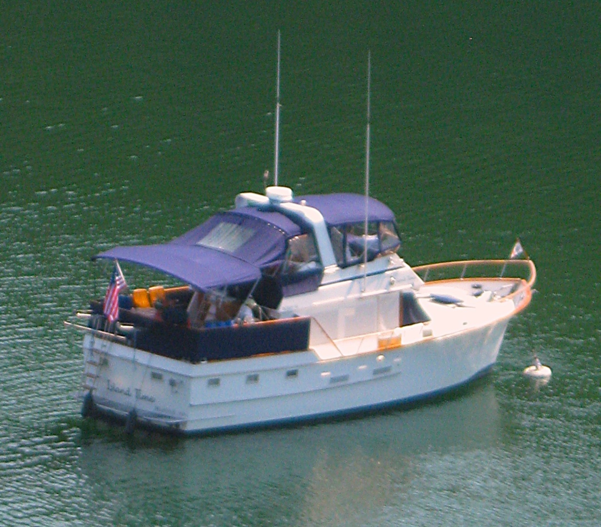 1983 Ocean Alexander 43 Sun Deck