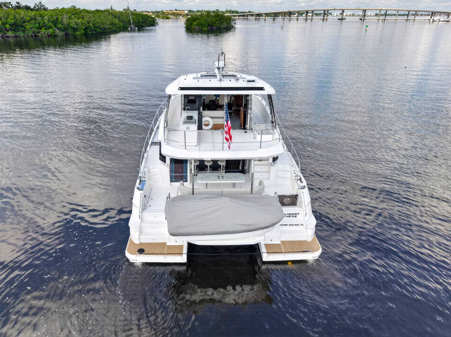 2025 Aquila 54 YACHT