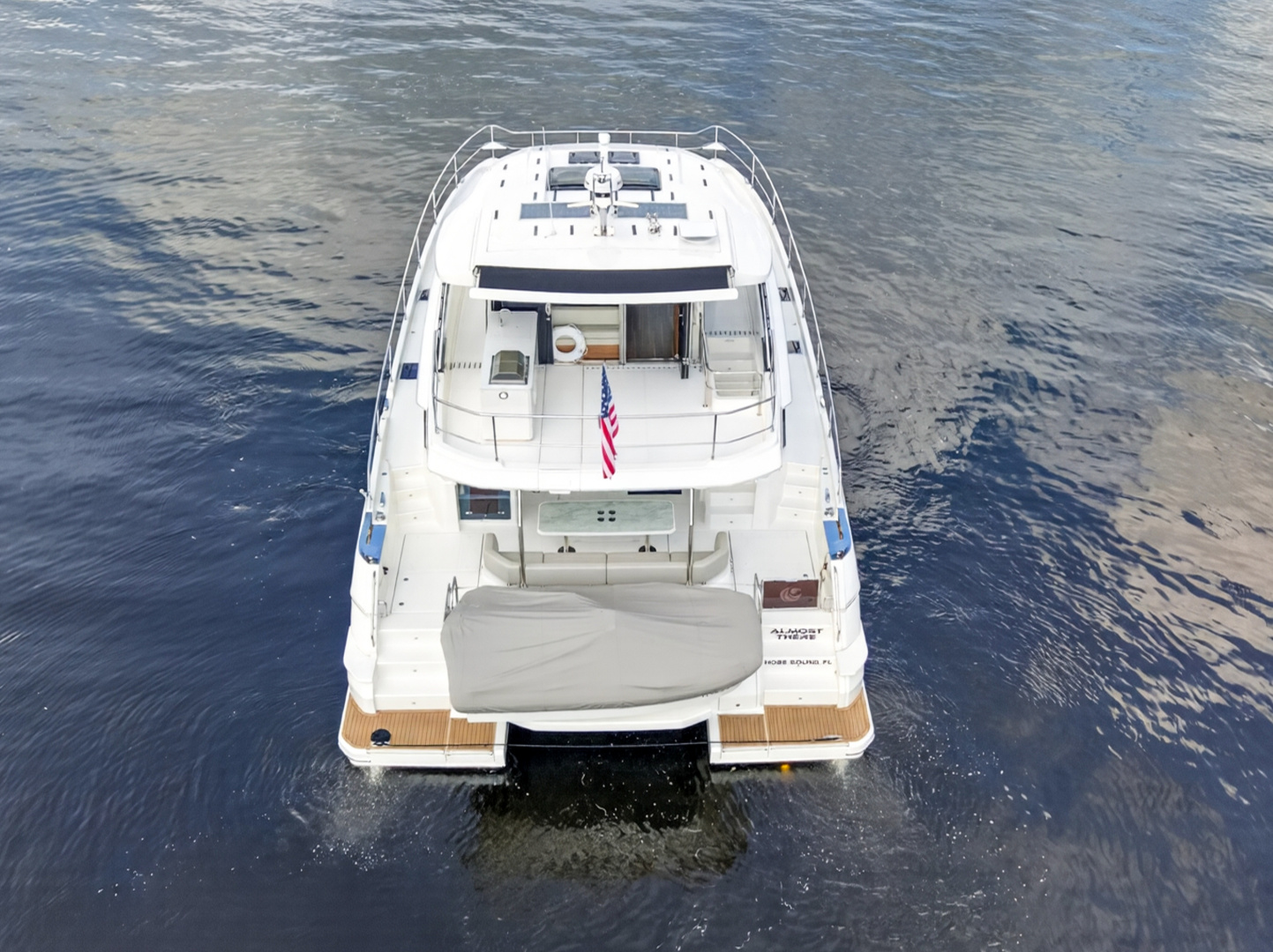 2025 Aquila 54 YACHT