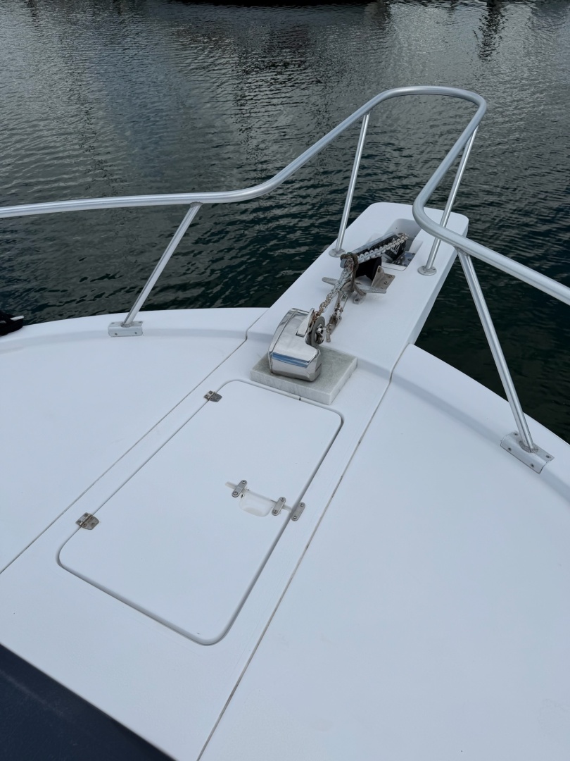 Sea Bandit 38ft Luhrs Yacht For Sale