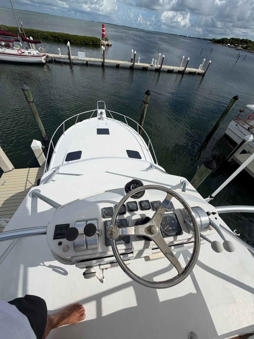 Sea Bandit 38ft Luhrs Yacht For Sale
