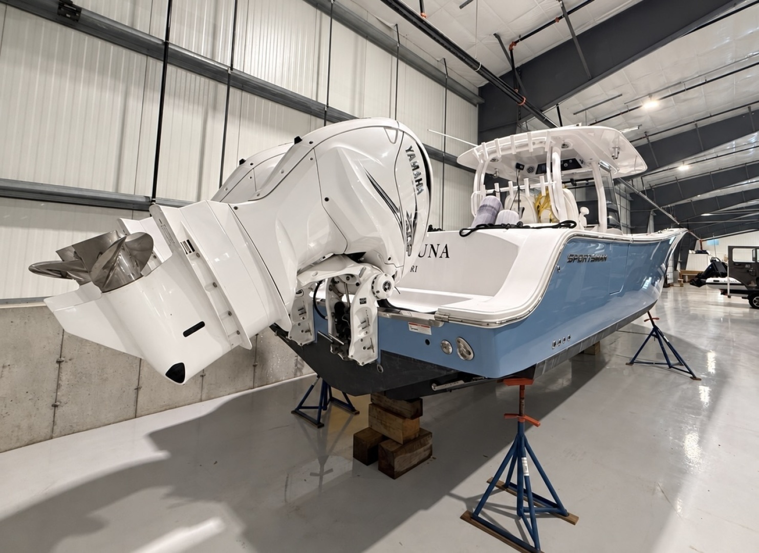 2023 Sportsman 352 — photograph 5