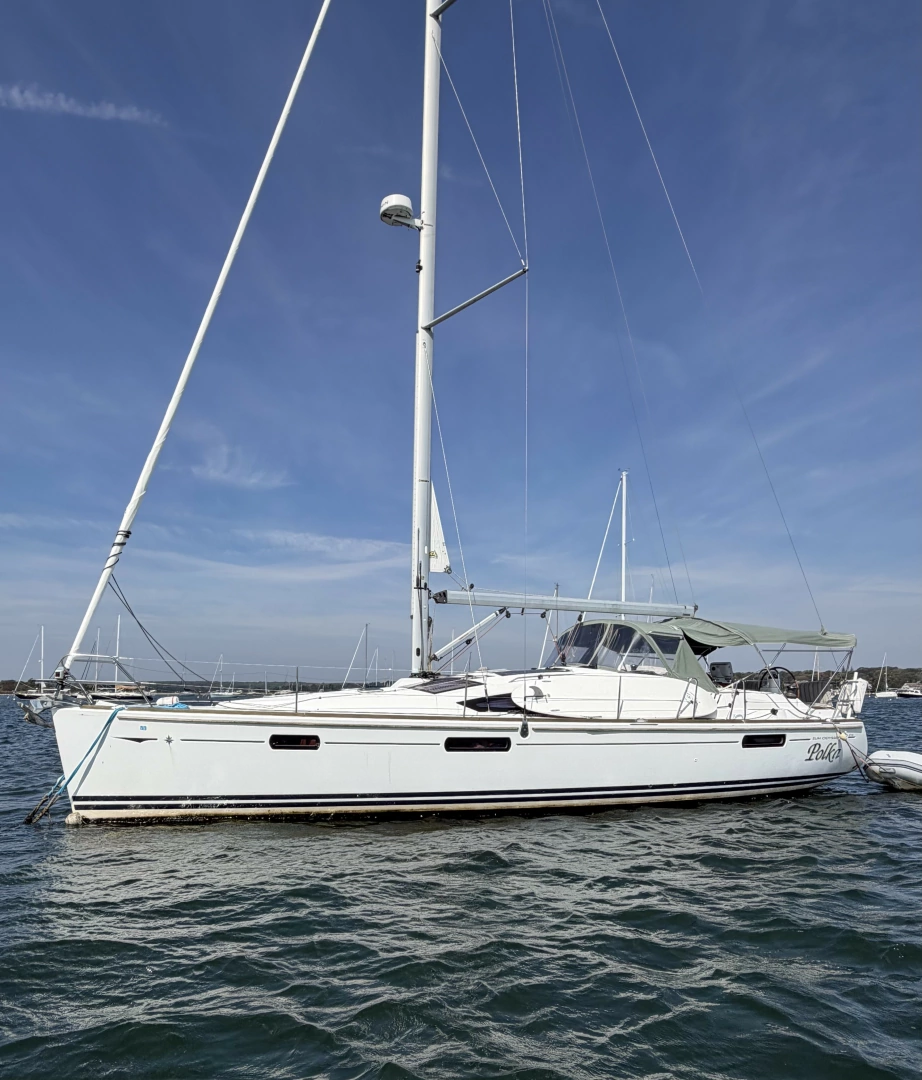 2010 Jeanneau Sun Odyssey 42 DS, photo 1 of 19