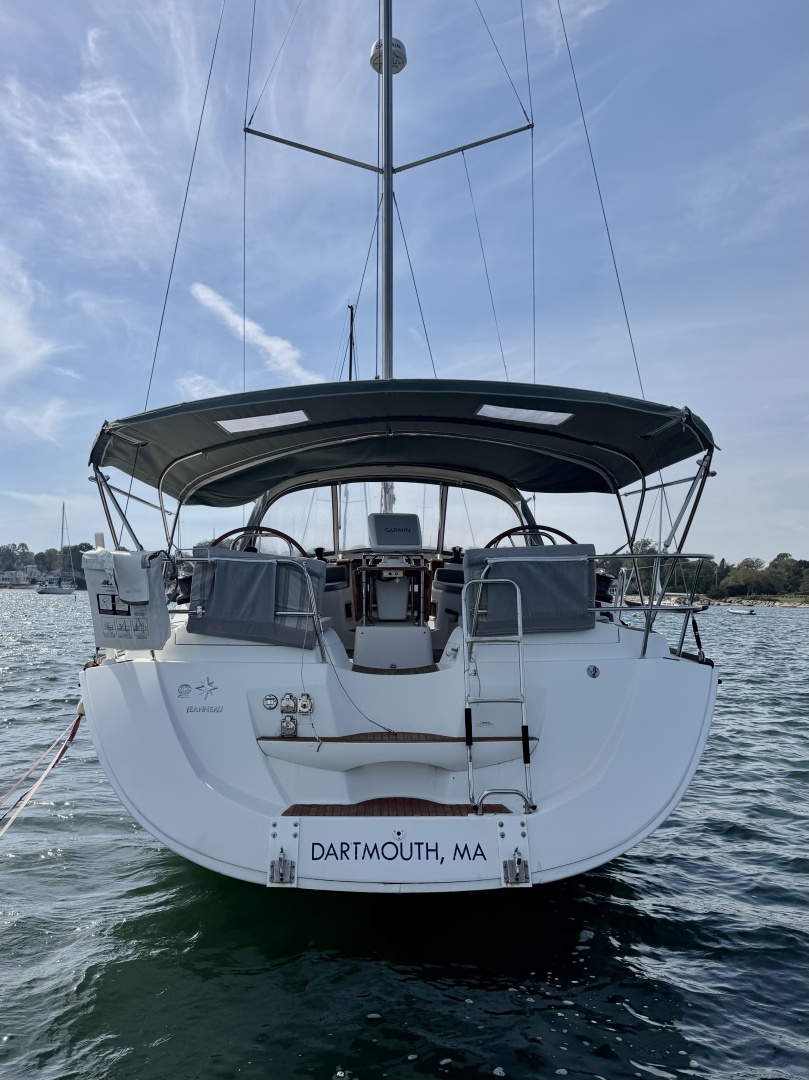 2010 Jeanneau Sun Odyssey 42 DS — photograph 3