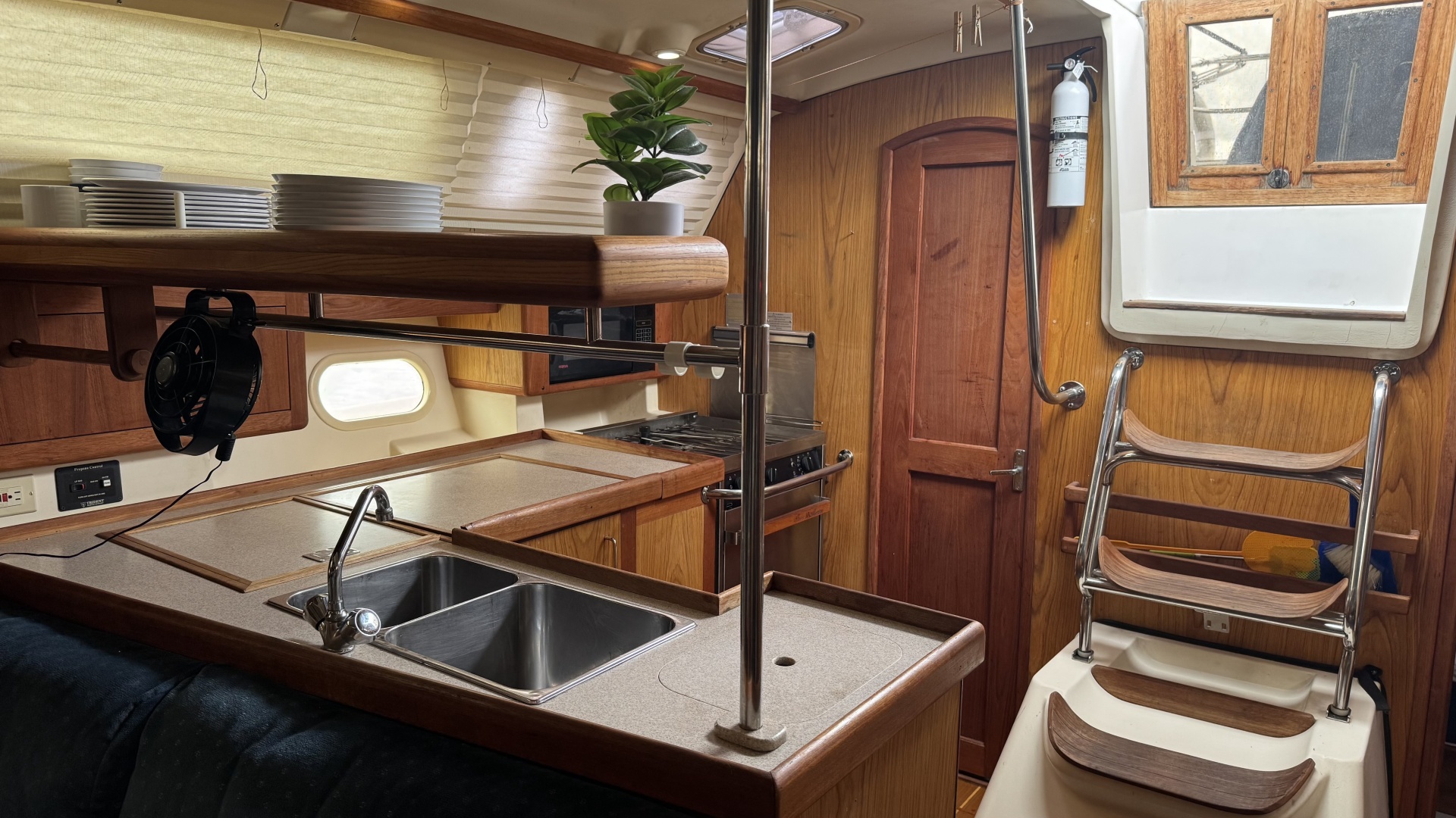 Liberte 40ft Hunter Yacht For Sale Liberte 40ft Hunter Yacht For Sale