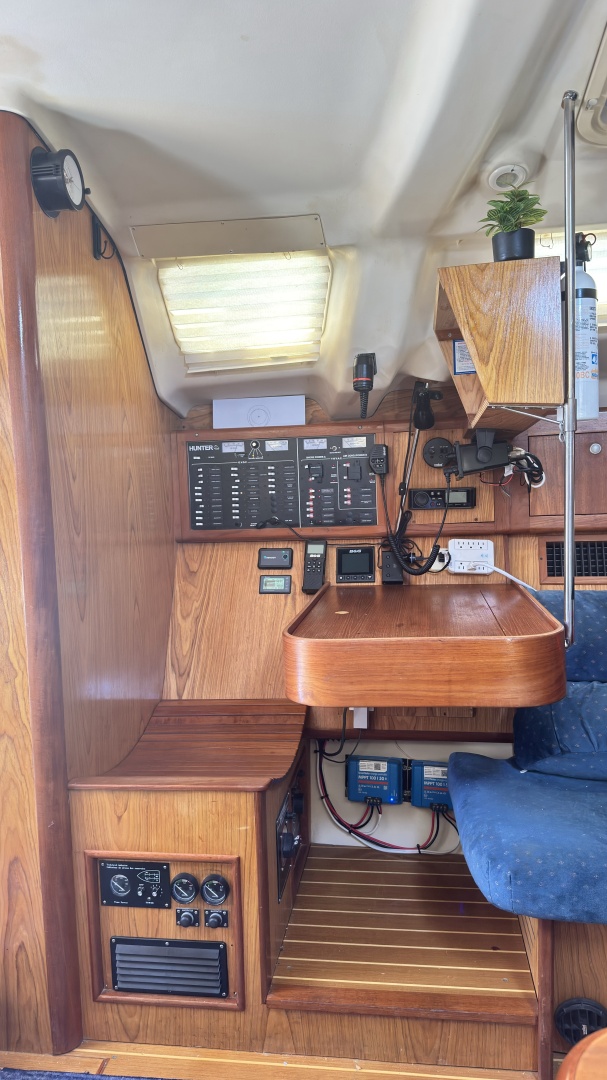 Liberte 40ft Hunter Yacht For Sale Liberte 40ft Hunter Yacht For Sale