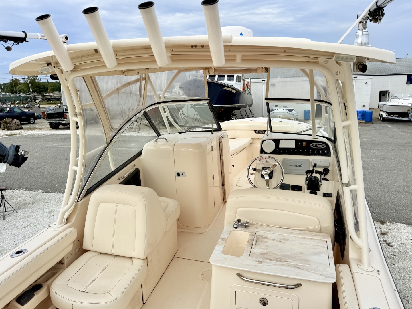 2015 Grady-White Freedom 285