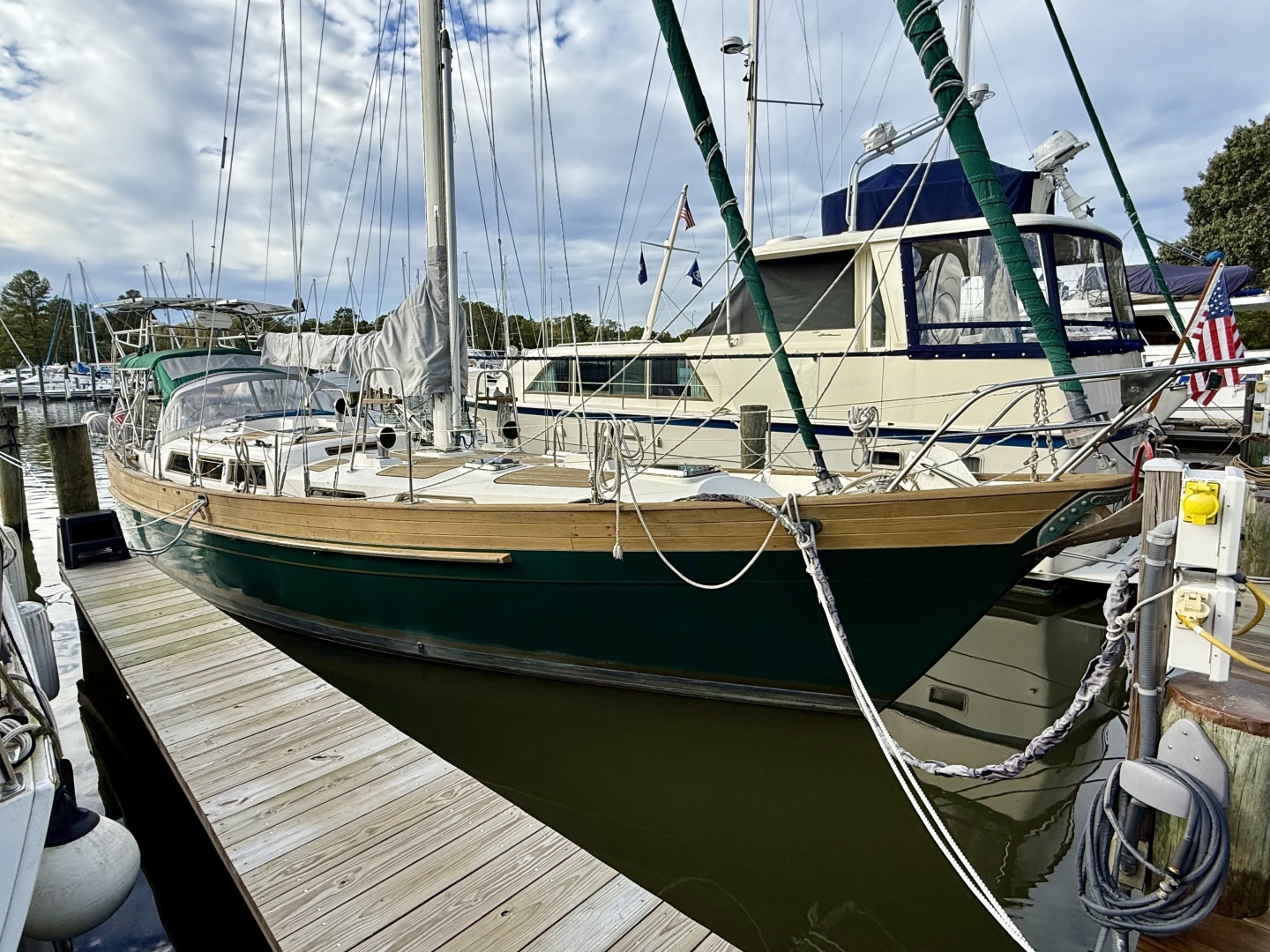 1997 Hans Christian Christina 43