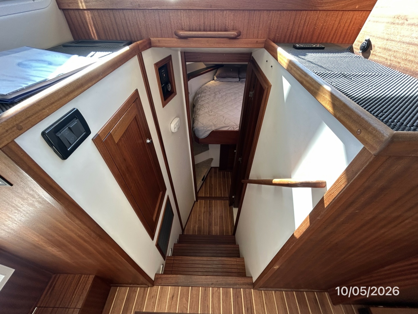 34' Nordic Tugs companionway