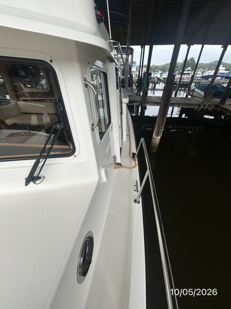 34' Nordic Tugs port side deck