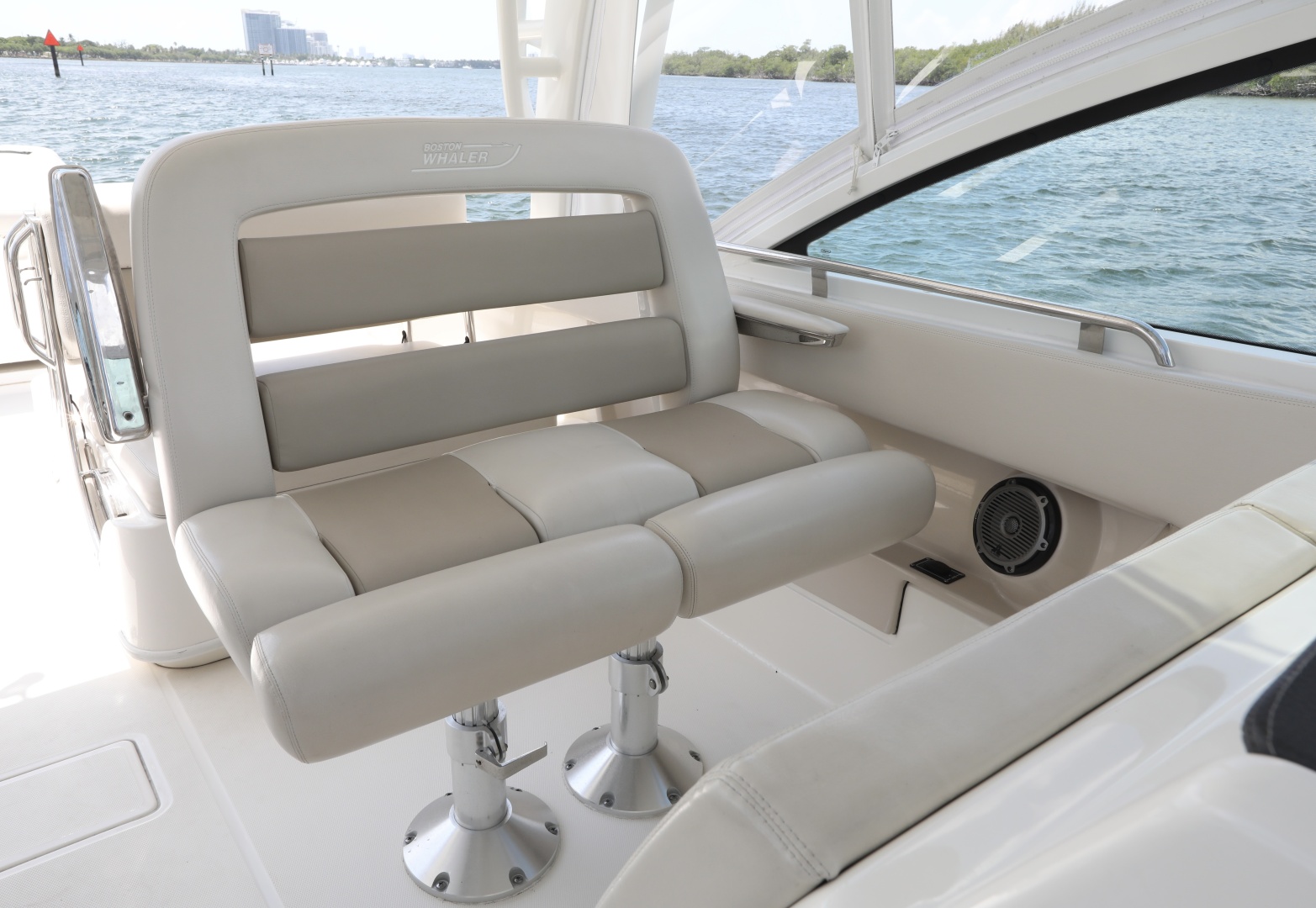 32ft Boston Whaler Yacht For Sale 32ft Boston Whaler Yacht For Sale