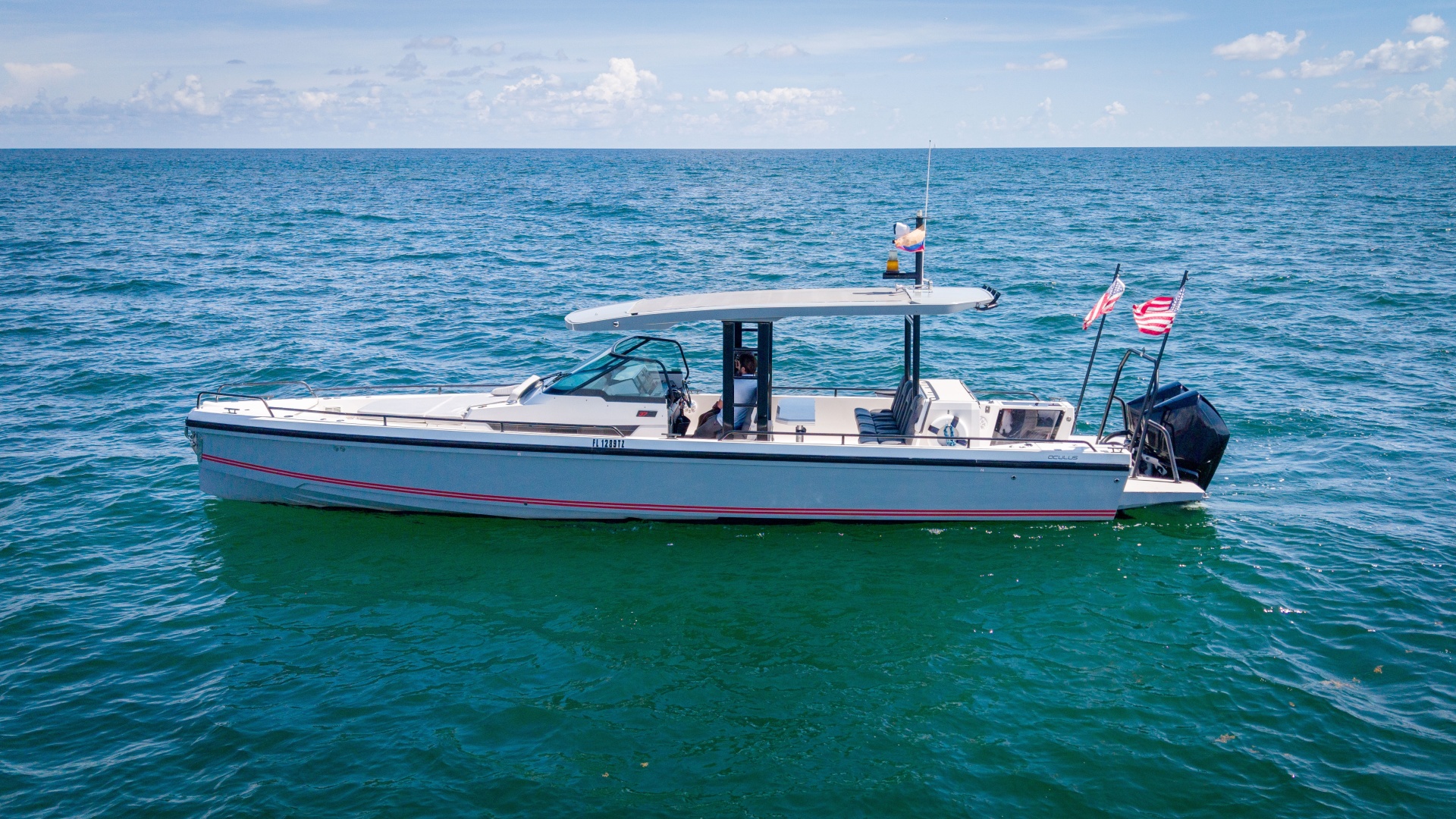 2020 Axopar 37 Sun-Top — photograph 3