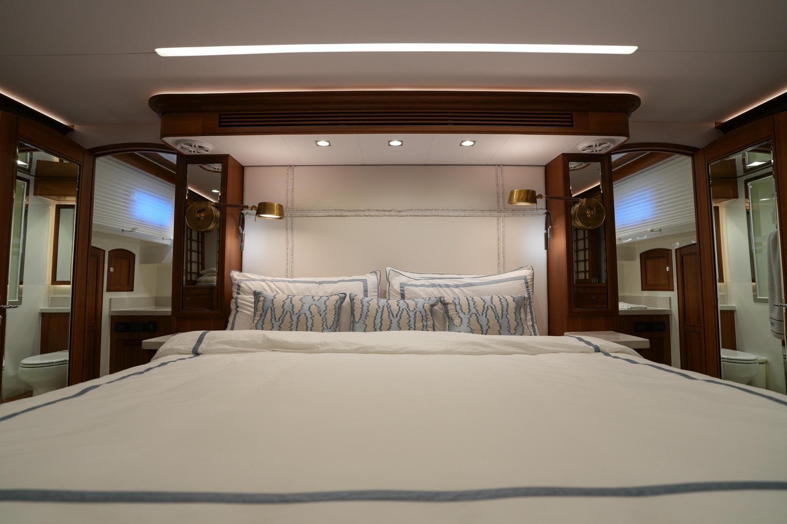 2025 Marlow Explorer 70E MkII-CB