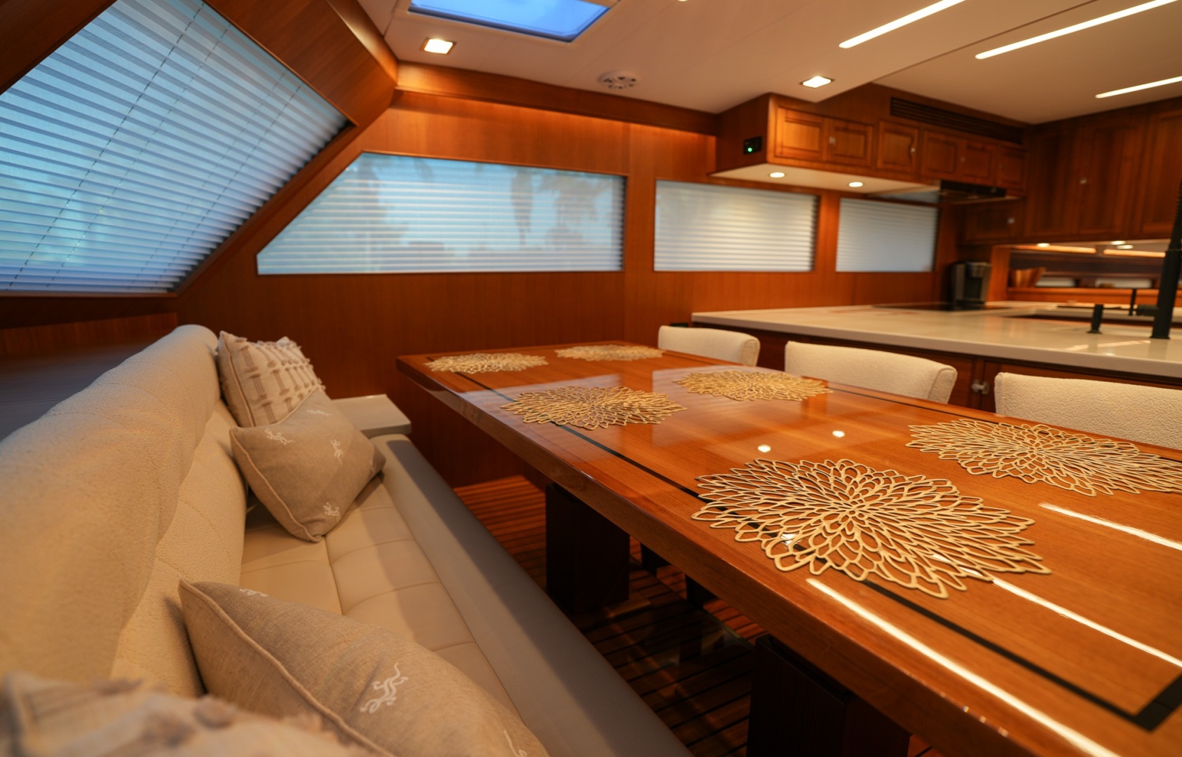 2025 Marlow Explorer 70E MkII-CB