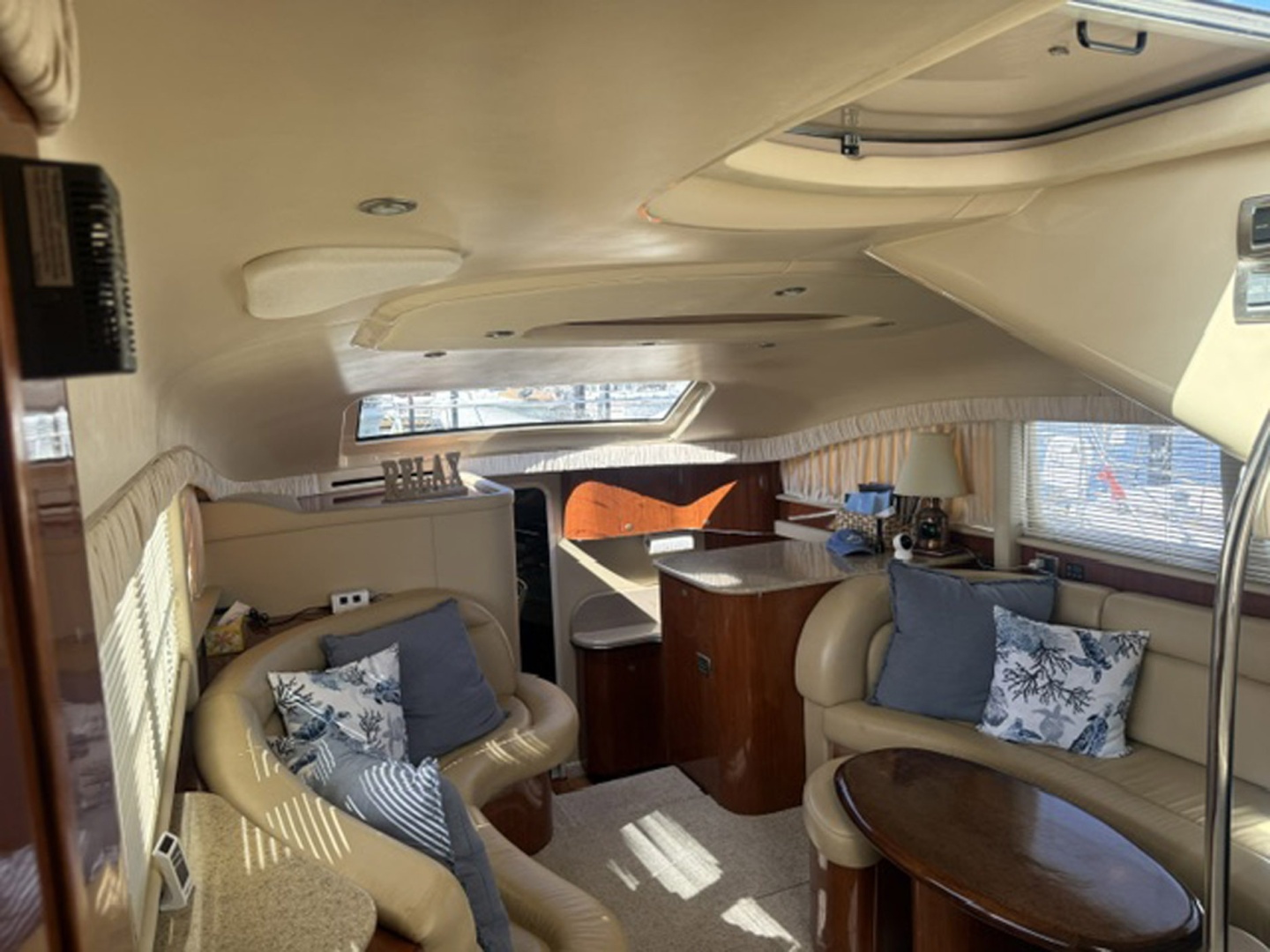 2004 Sea Ray 390 Motor Yacht