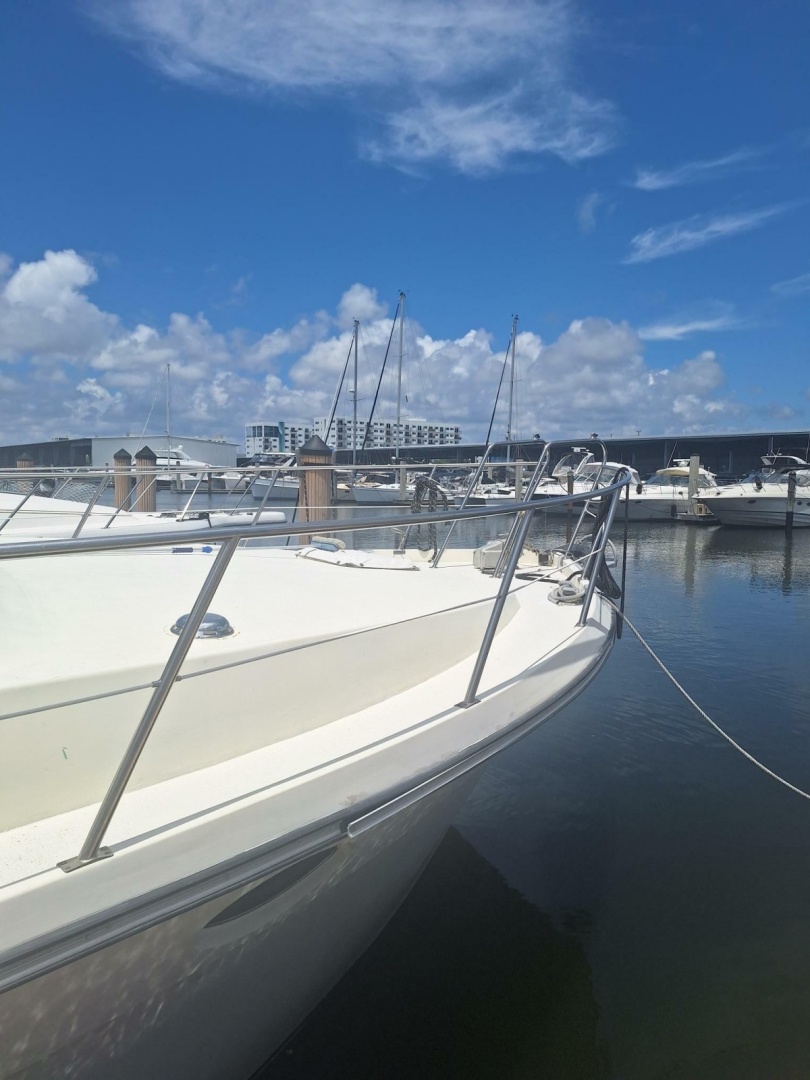 1988 Birchwood 44TS Motor Yacht