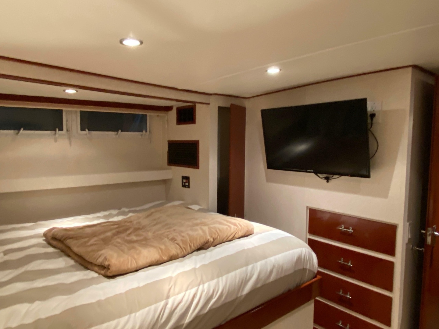Achimedes 47ft Chris Craft Yacht For Sale