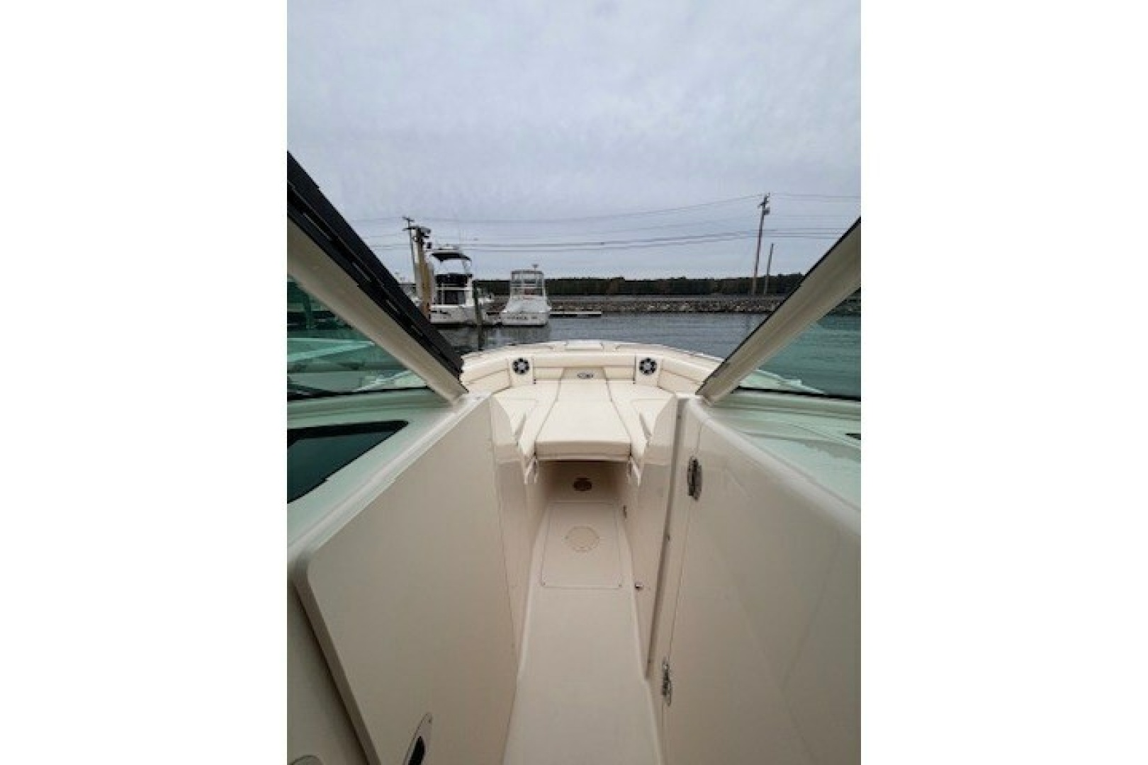 2025 Grady-White Freedom 325