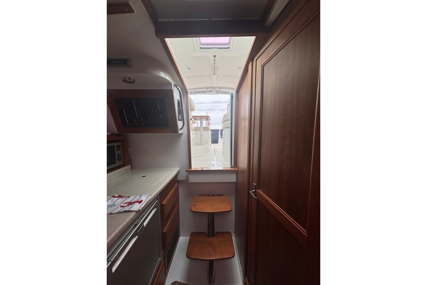True Companion 30ft Back Cove Yacht For Sale