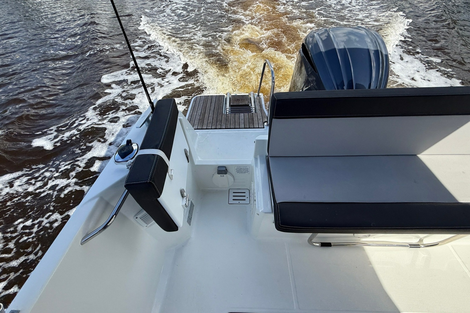 27ft Jeanneau Yacht For Sale