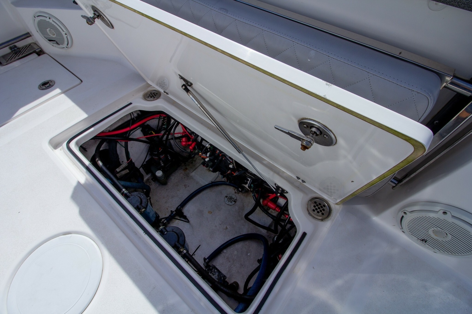 2019 Sea Fox 328 Commander