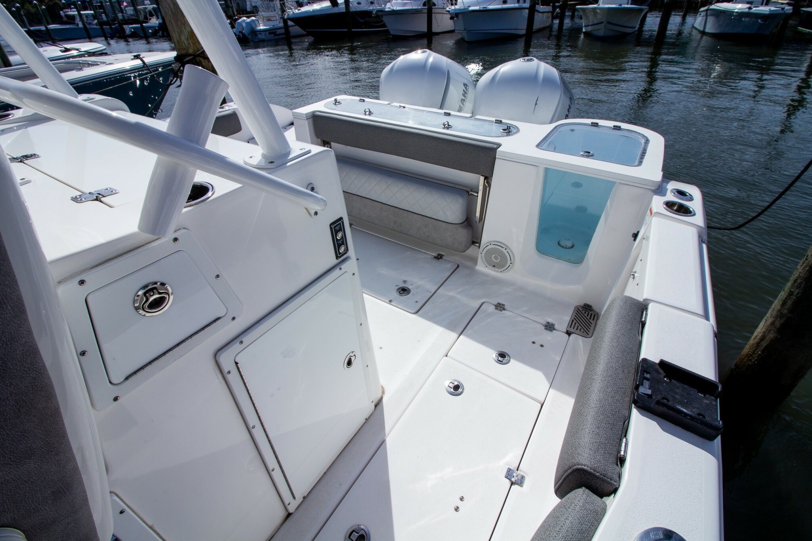 2019 Sea Fox 328 Commander