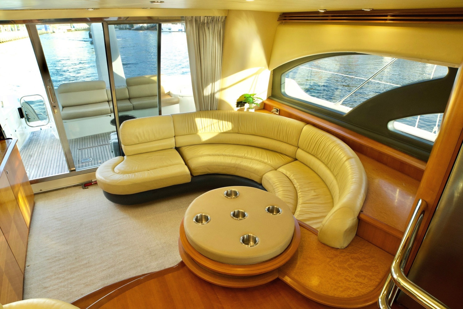 2007 Azimut 55E