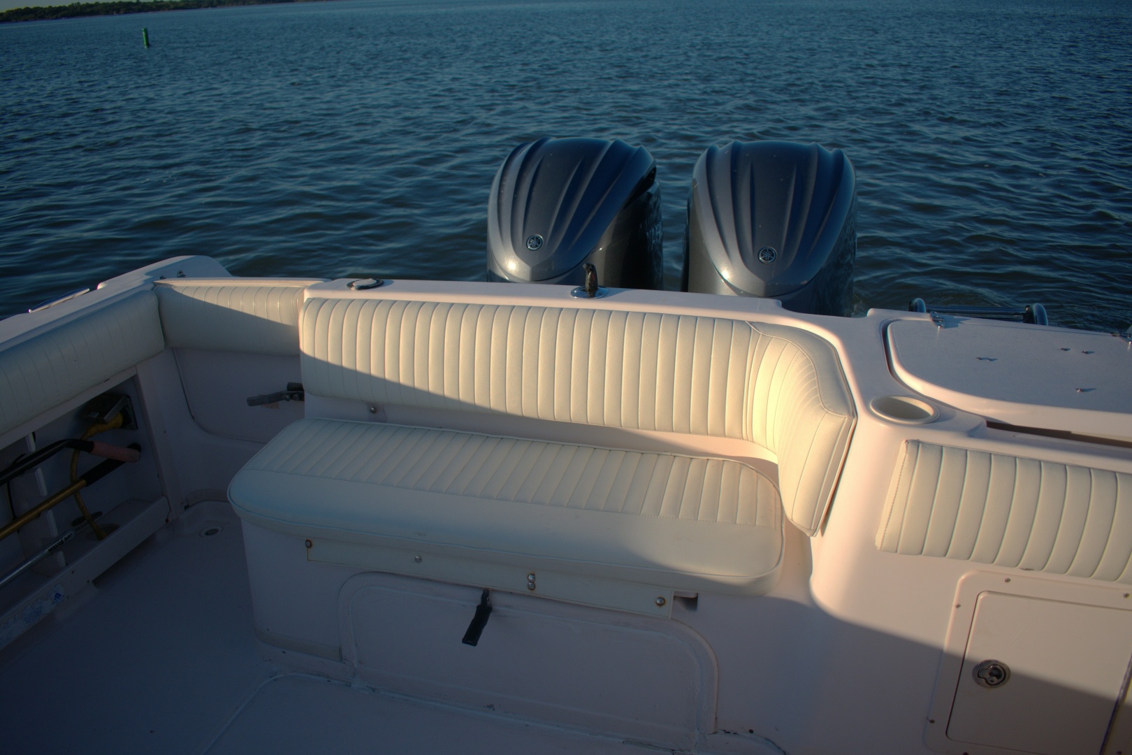 2003 Grady-White Marlin 300