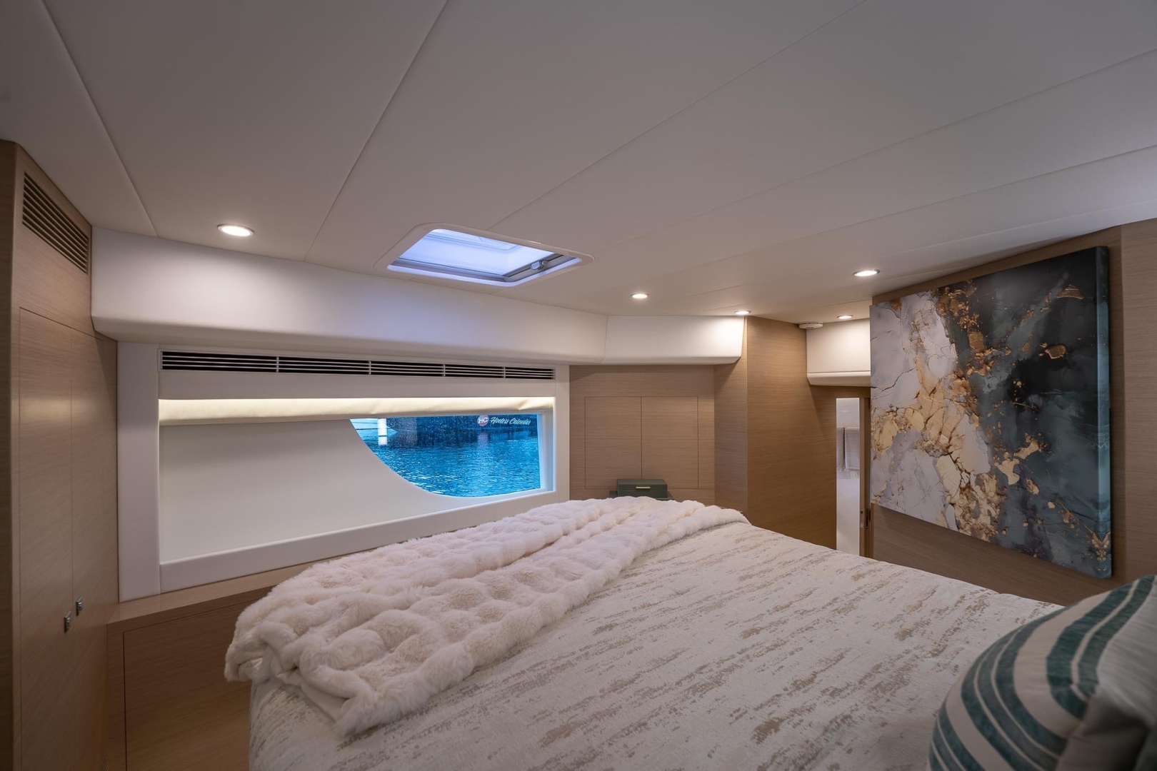 Thea 60ft Horizon Yacht For Sale