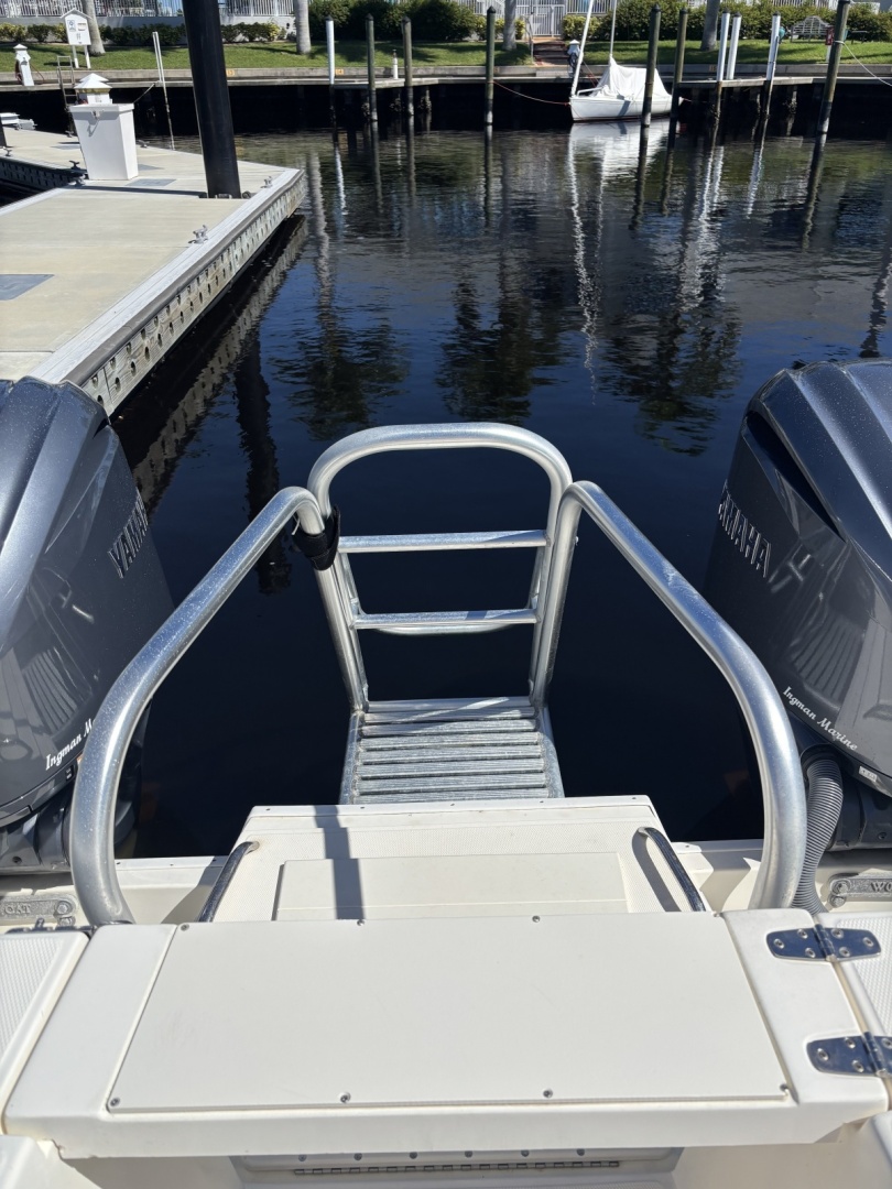 CatFish 33ft World Cat Yacht For Sale