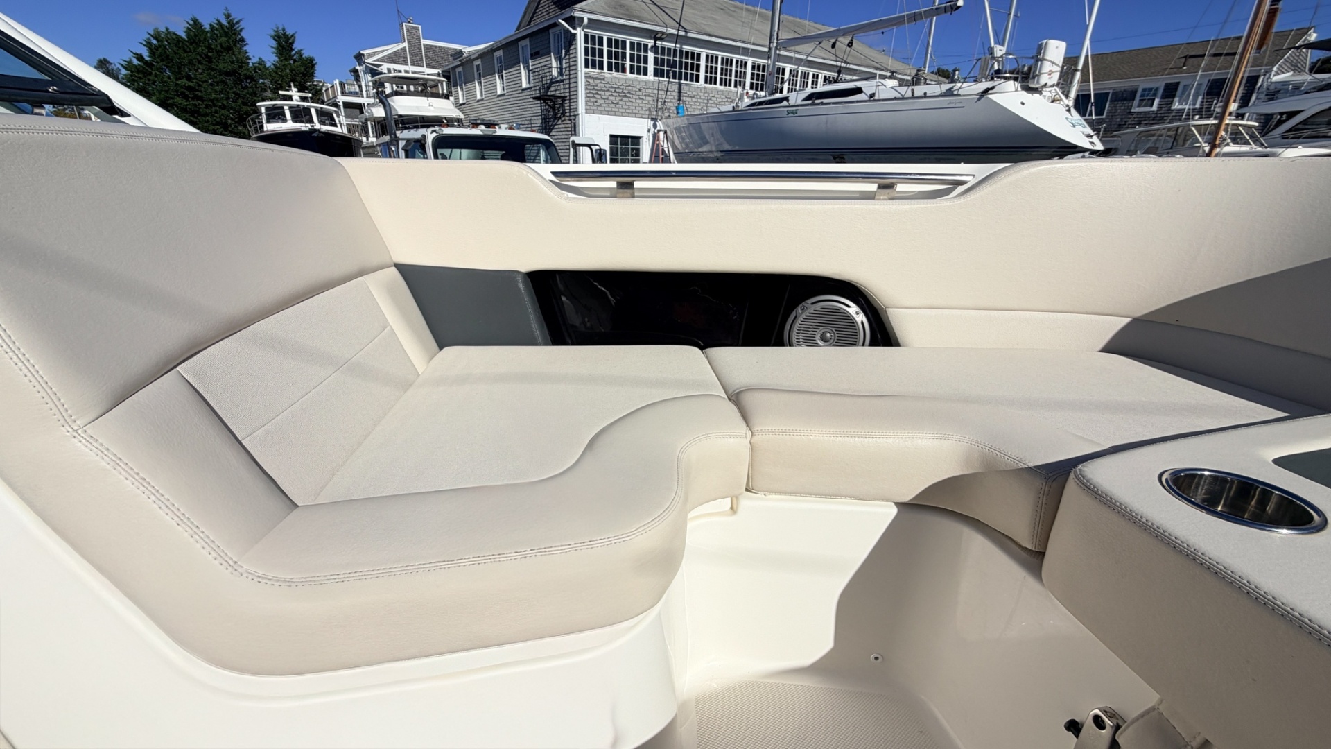 Bean Counter 27ft Boston Whaler Yacht For Sale