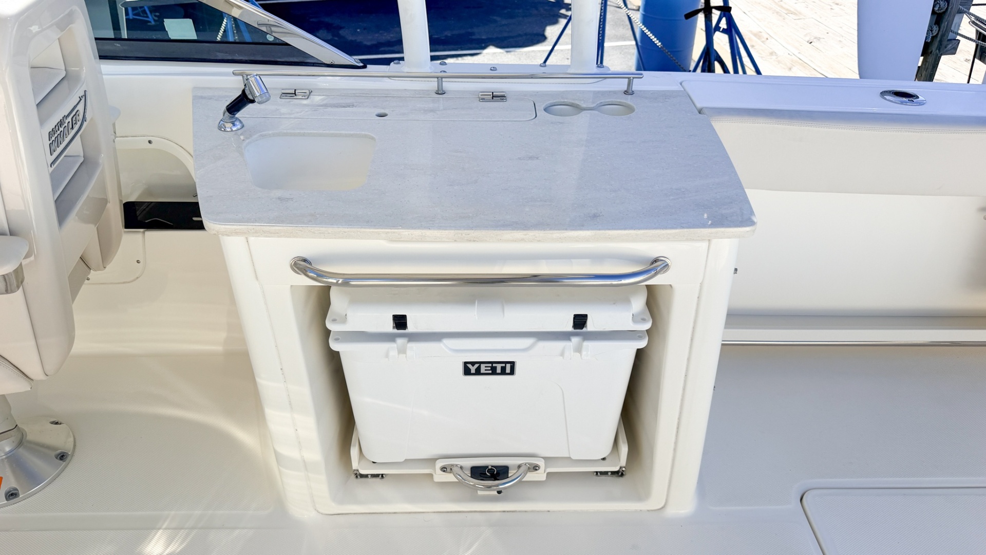 Bean Counter 27ft Boston Whaler Yacht For Sale