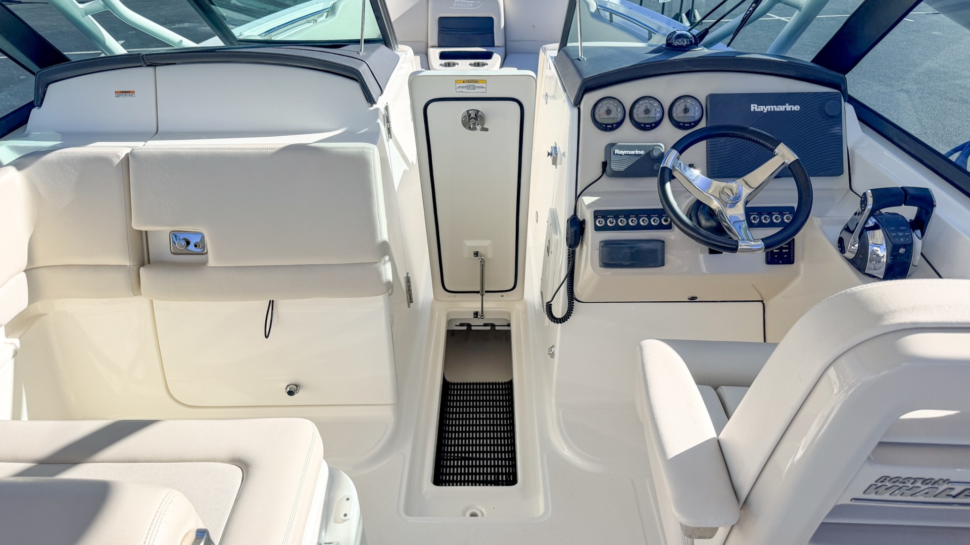 Bean Counter 27ft Boston Whaler Yacht For Sale