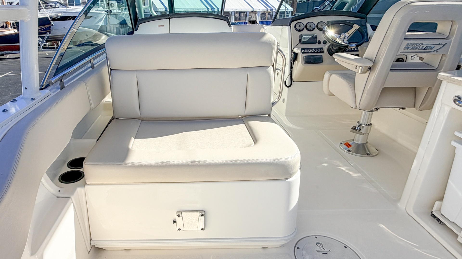 Bean Counter 27ft Boston Whaler Yacht For Sale
