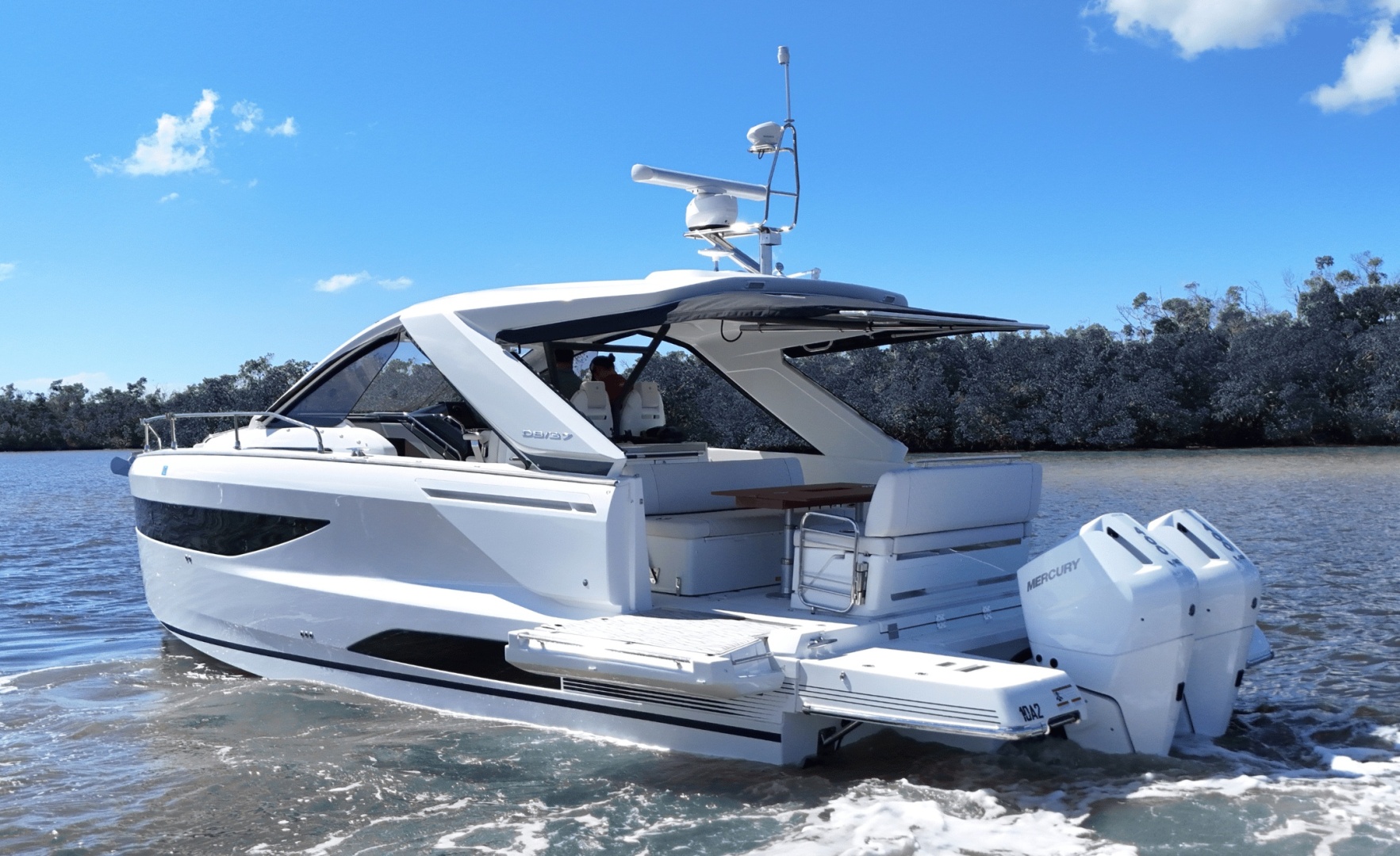 2025 Jeanneau DB37 — photograph 5