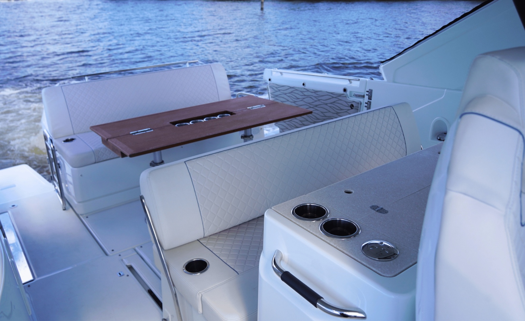 2025 Jeanneau DB37