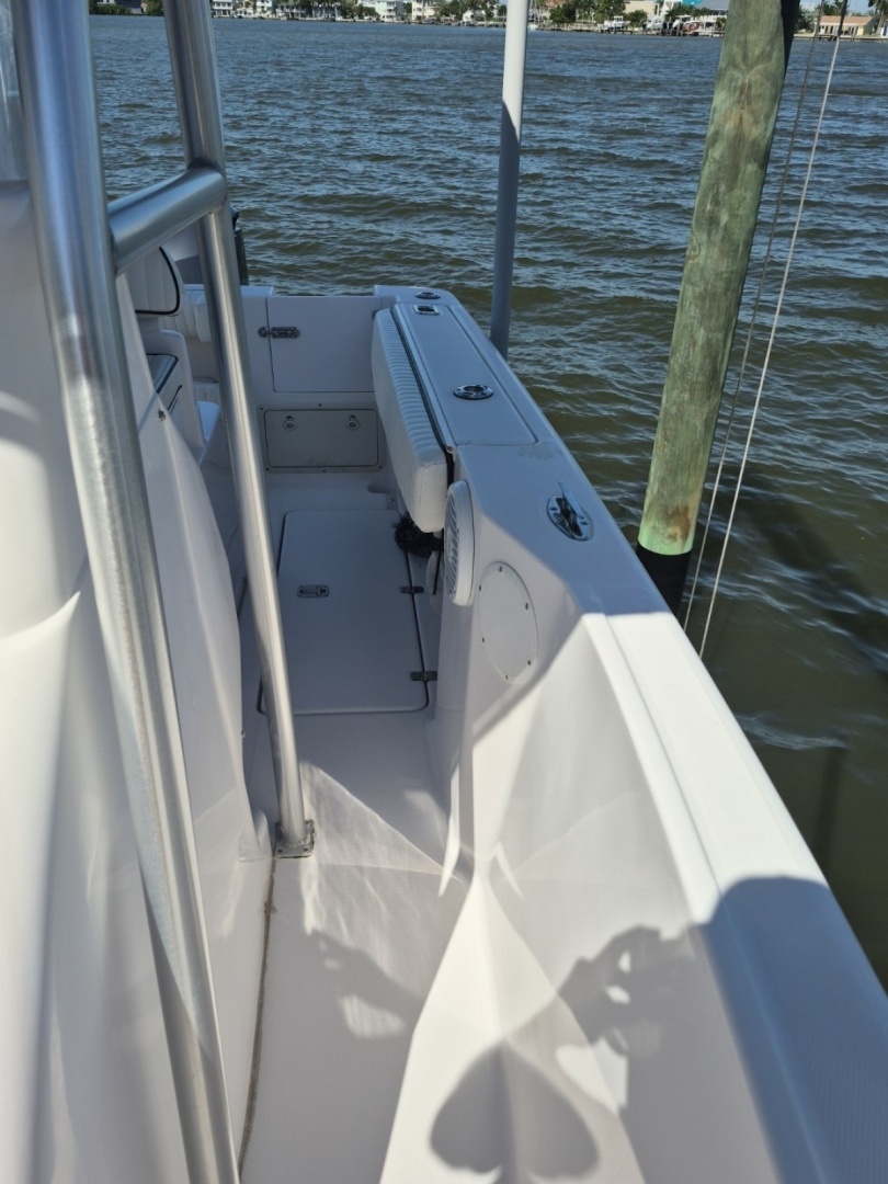 24ft Pro Line Yacht For Sale
