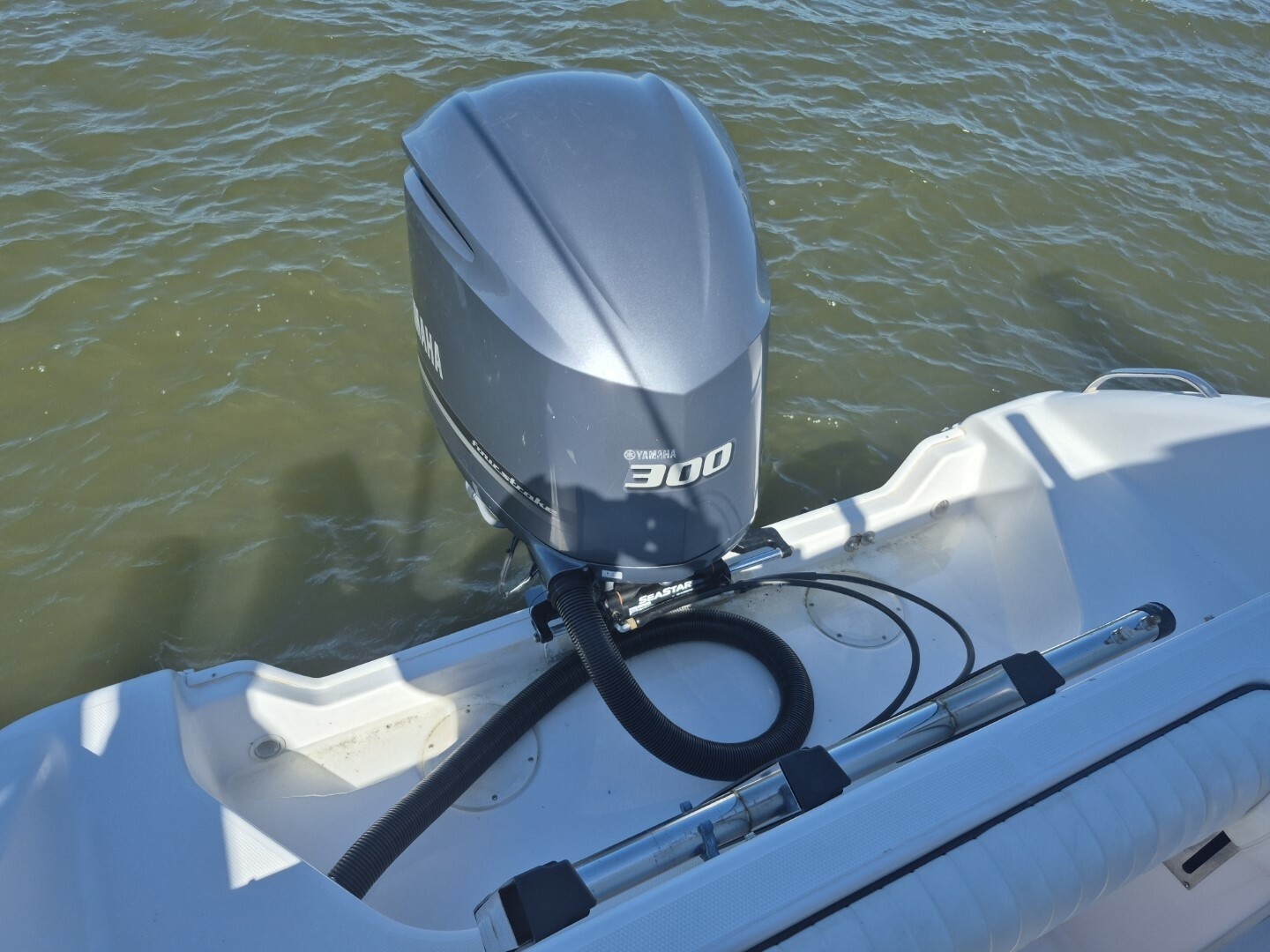 24ft Pro Line Yacht For Sale