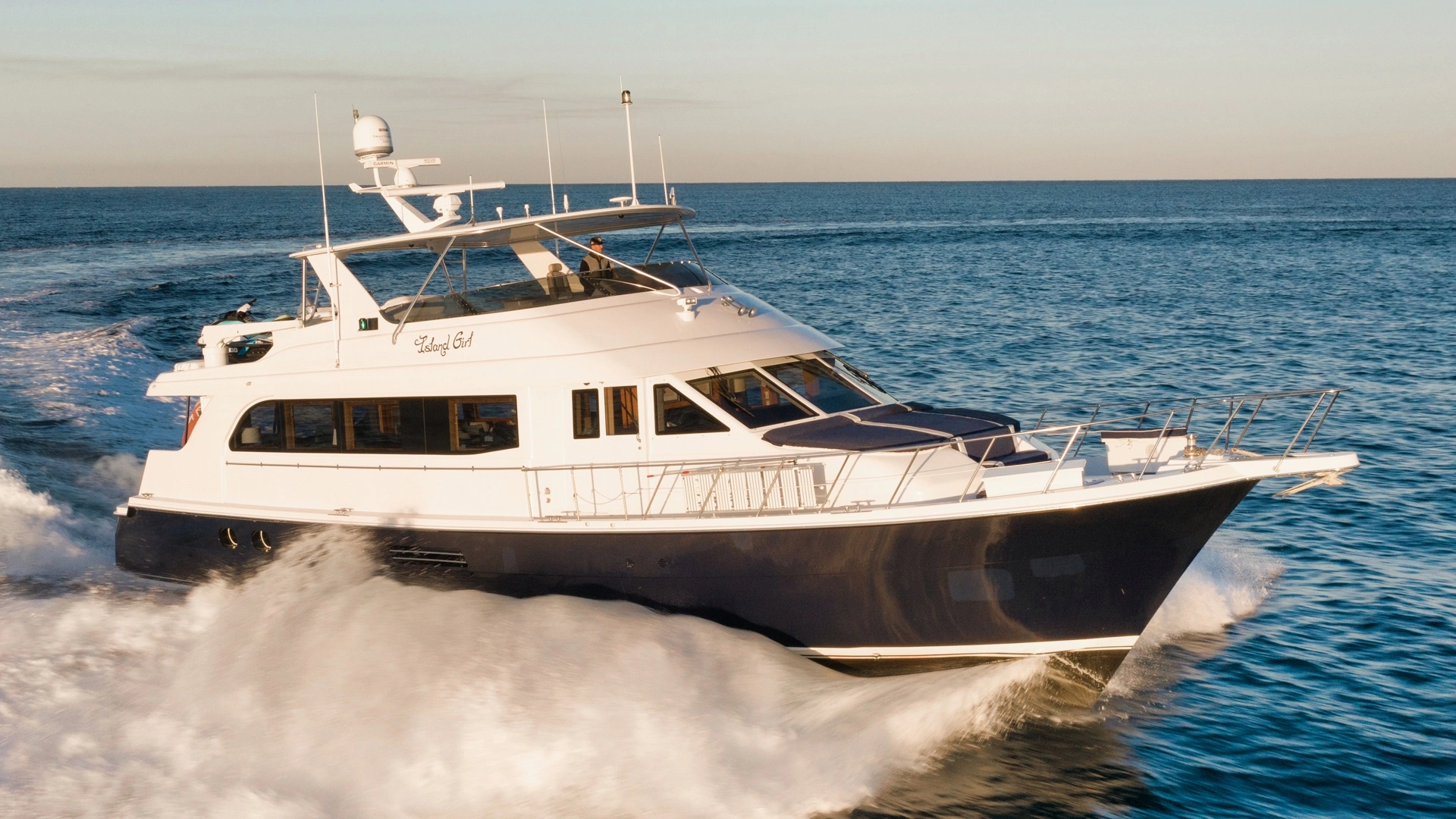 2002 Hatteras CPMY, photo 1 of 43