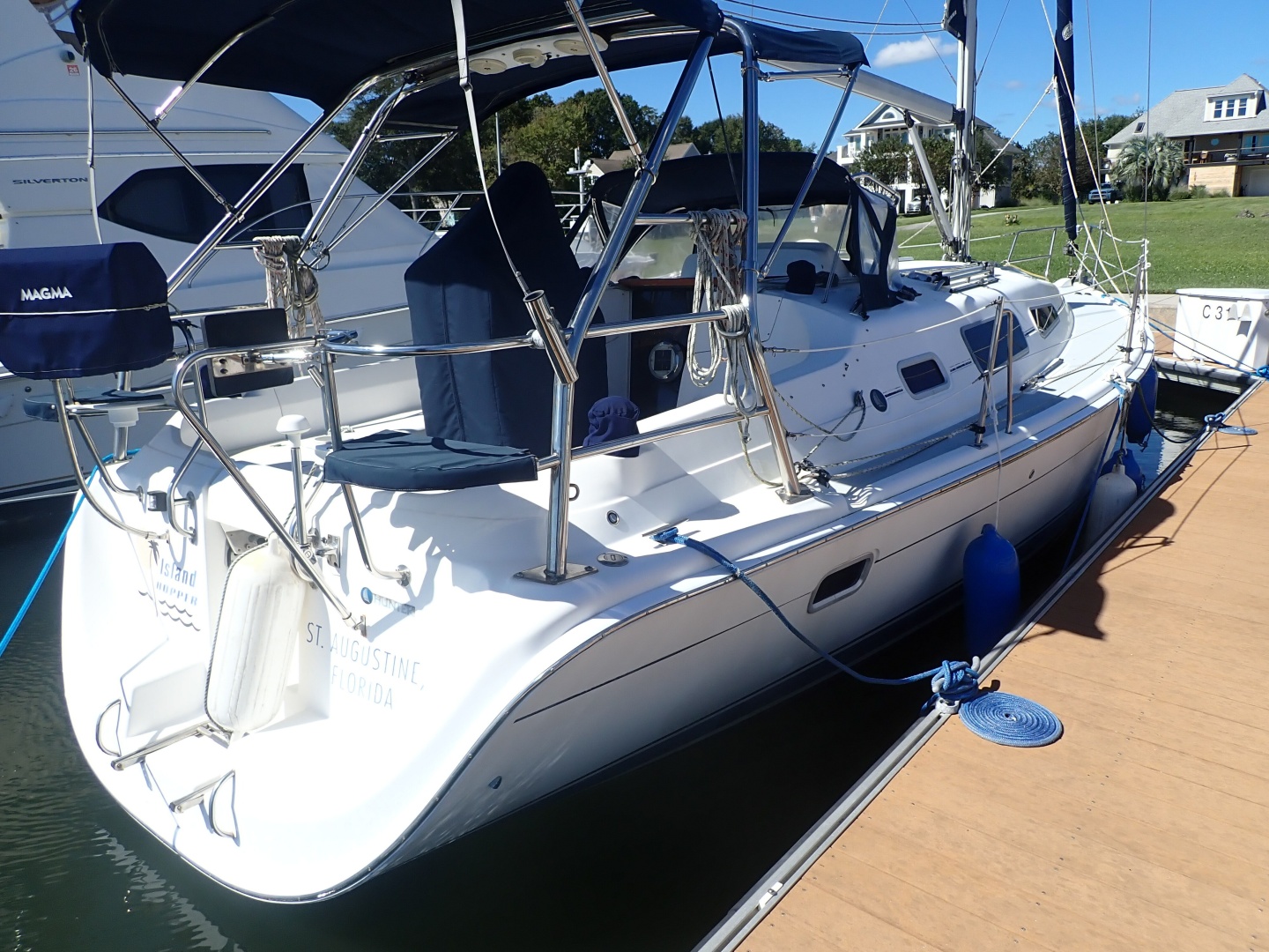 33ft Hunter Yacht For Sale