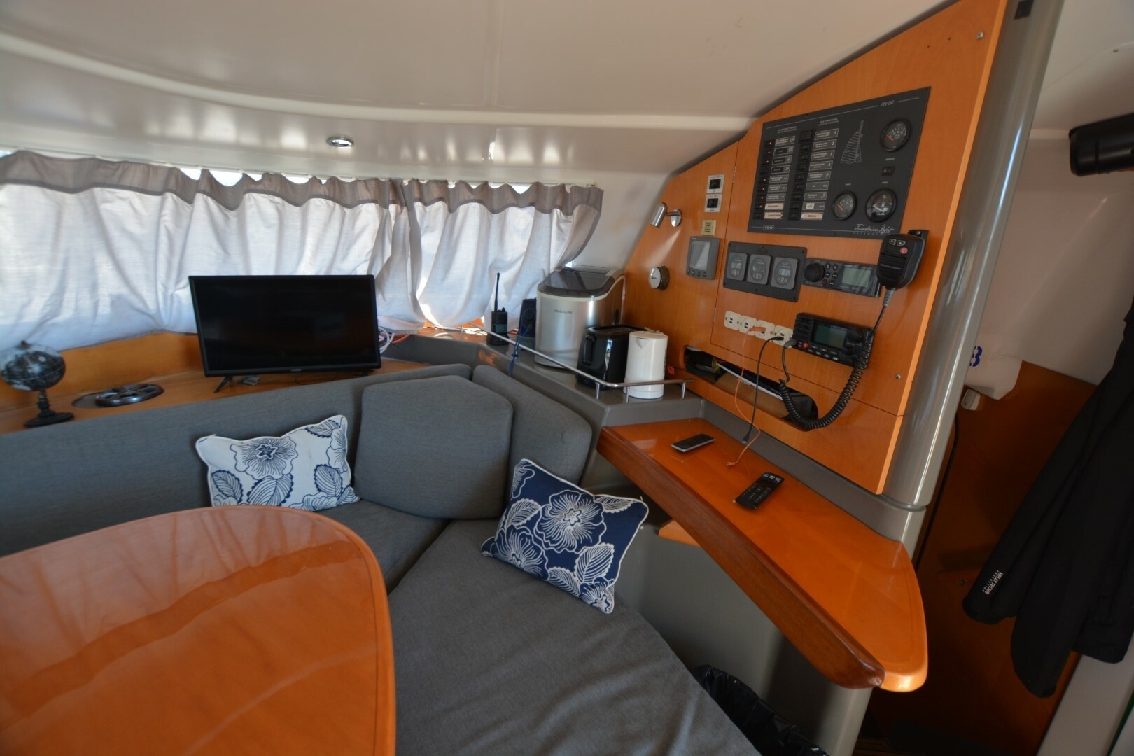 Perserverance 40ft Fountaine Pajot Yacht For Sale