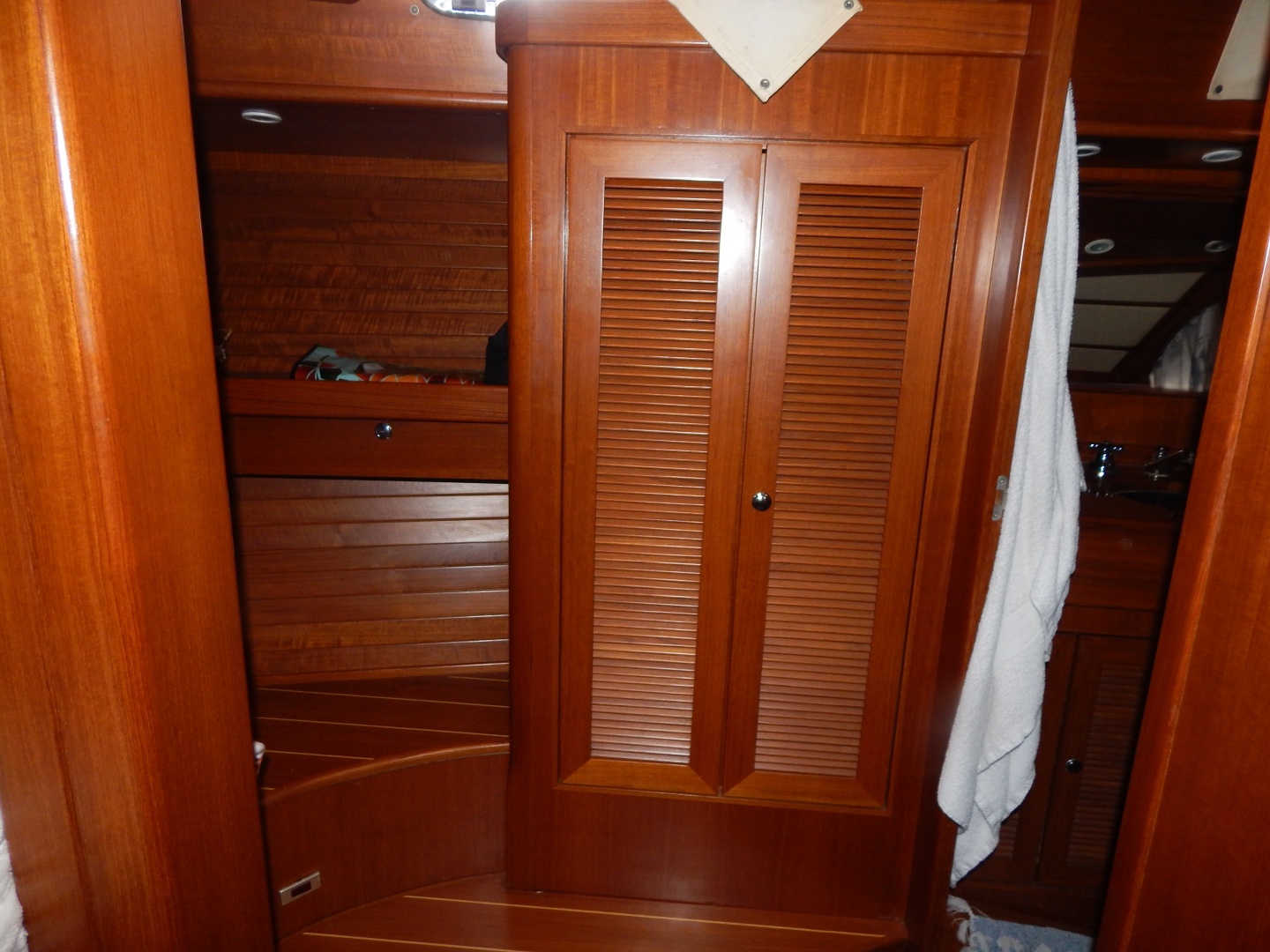 Deep Blue 58ft North Wind Yacht For Sale