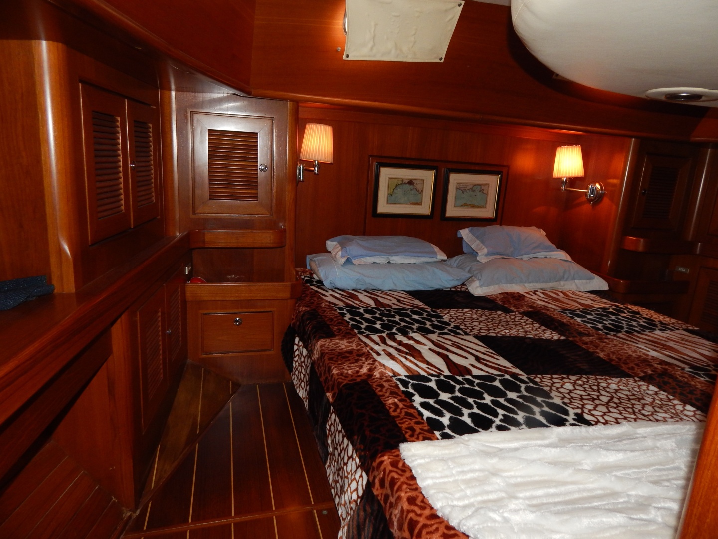 Deep Blue 58ft North Wind Yacht For Sale