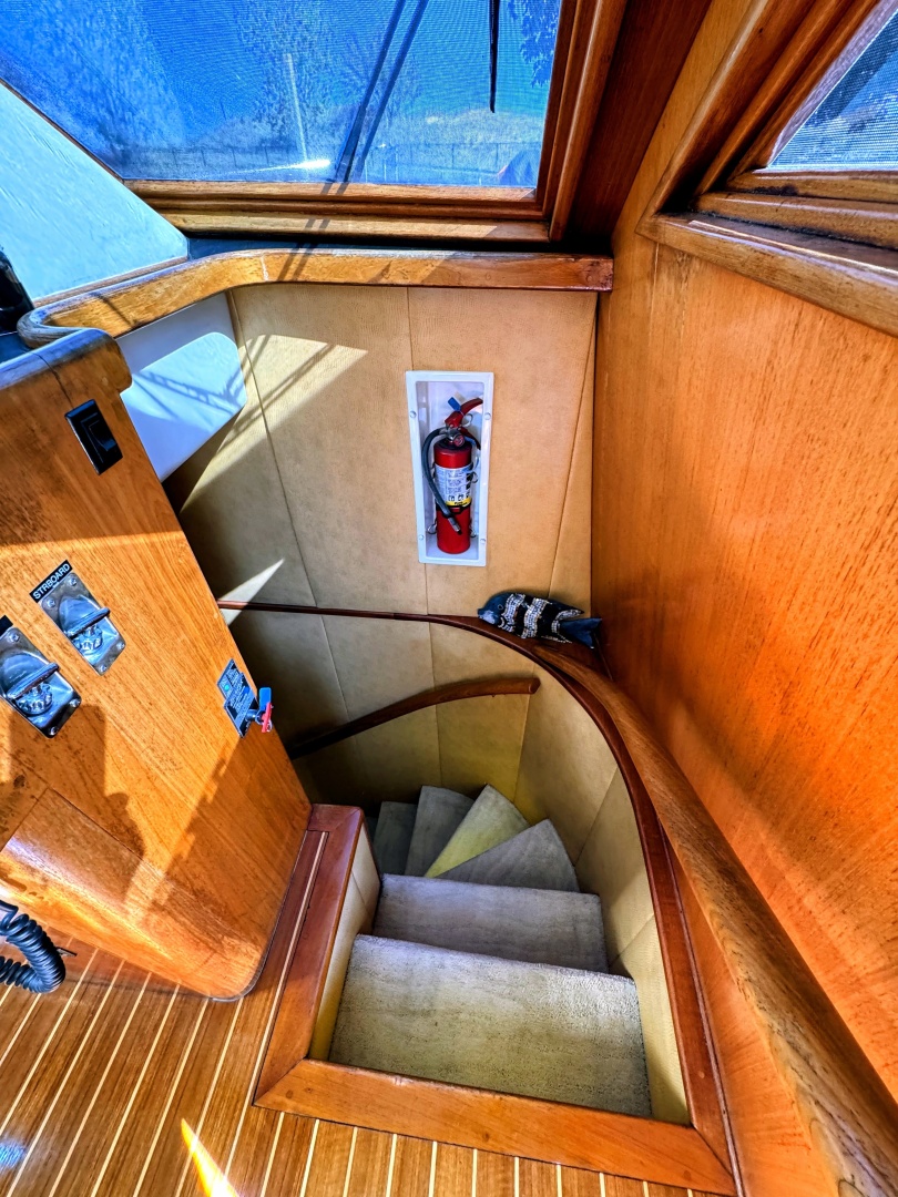 LIVING THE DREAM 55ft Viking Yacht For Sale LIVING THE DREAM 55ft Viking Yacht For Sale