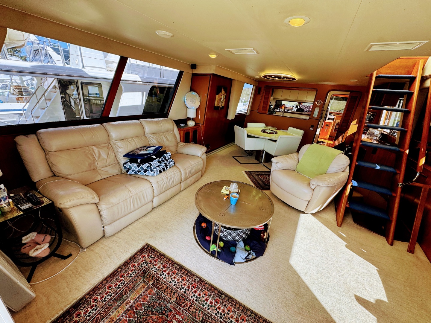 1990 Viking 55 MOTOR YACHT WIDE BODY