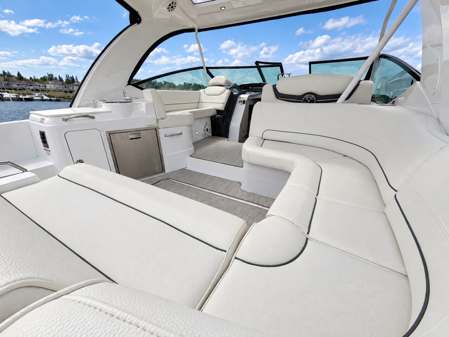 35ft Cruisers Yachts Yacht For Sale