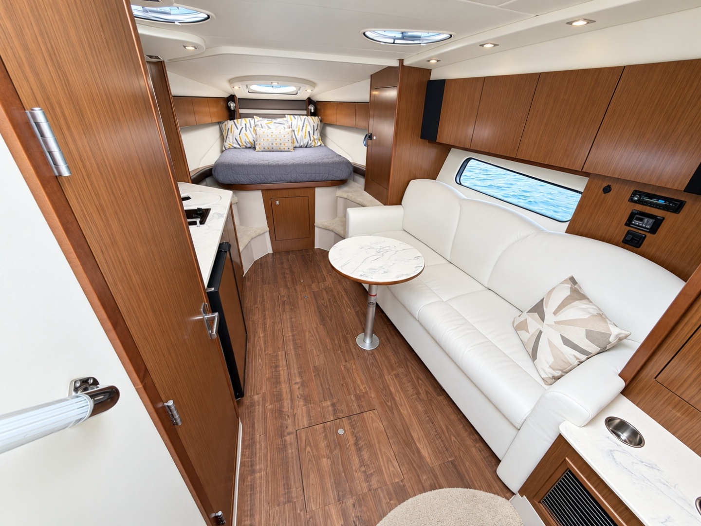35ft Cruisers Yachts Yacht For Sale