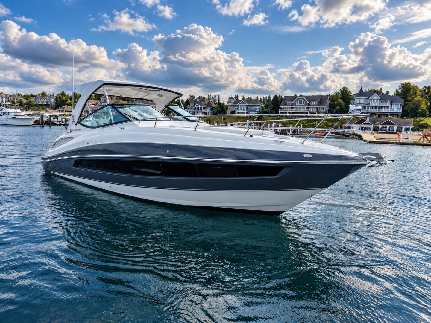2020 Cruisers Yachts 35 Express — photograph 5
